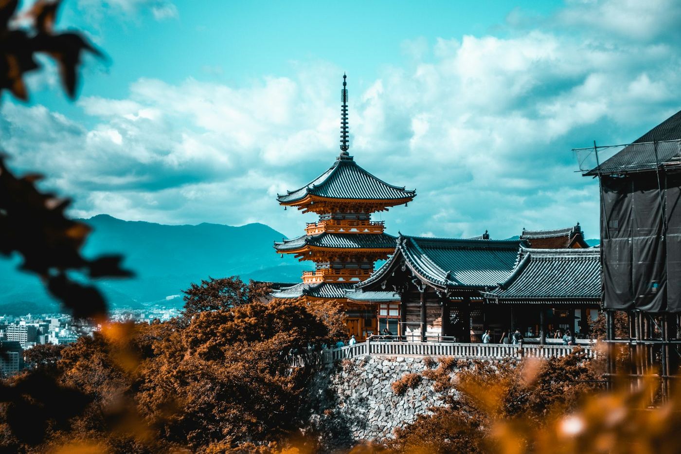 A pagoda in Kyoto under a blue sky
